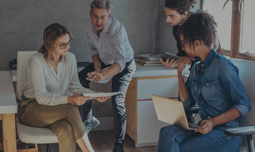 Thales Dantas da Loft e Felipi Adauto conversam sobre inovação e crescimento das imobiliárias no podcast Água, Café ou Chopp Gelado